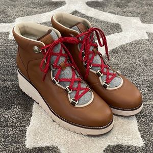 Women's ZERØGRAND City Lace-Up Wedge Boot Waterproof! - Size 10.5